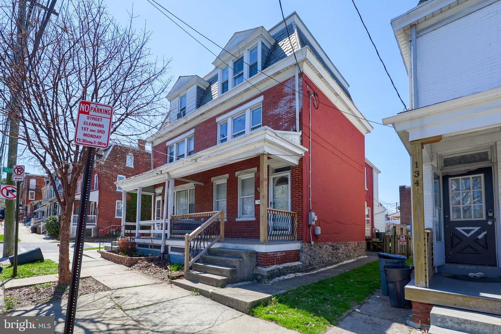 132 N BROAD ST, Lancaster, PA 17602