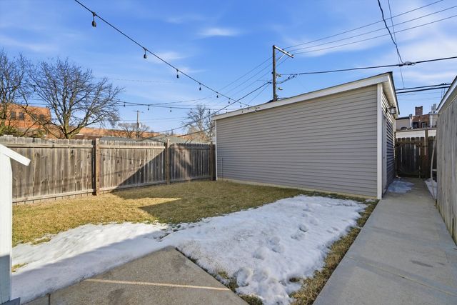 2045 N La Crosse Avenue, Chicago, IL 60639