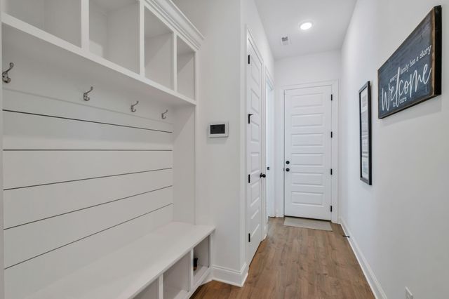 624 Dunmeyer Ct, Nolensville, TN 37135
