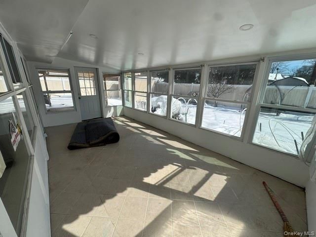 116 Winter Lane, Hicksville, NY 11801