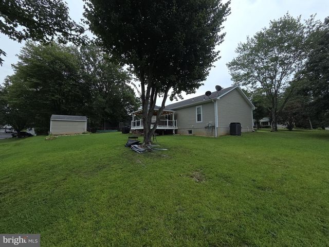 6113 WINDSOR DR, Fredericksburg, VA 22407
