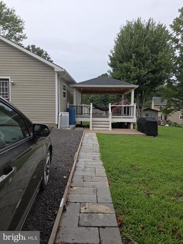 6113 WINDSOR DR, Fredericksburg, VA 22407