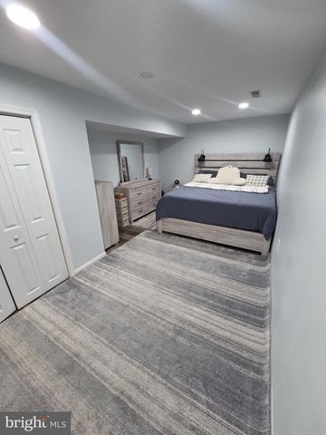 6113 WINDSOR DR, Fredericksburg, VA 22407