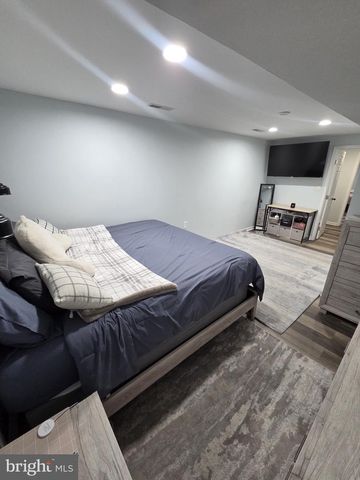 6113 WINDSOR DR, Fredericksburg, VA 22407