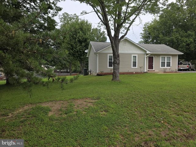 6113 WINDSOR DR, Fredericksburg, VA 22407