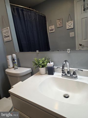 6113 WINDSOR DR, Fredericksburg, VA 22407