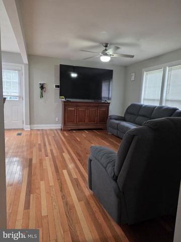 6113 WINDSOR DR, Fredericksburg, VA 22407