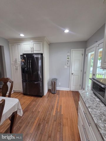 6113 WINDSOR DR, Fredericksburg, VA 22407