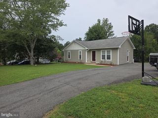 6113 WINDSOR DR, Fredericksburg, VA 22407