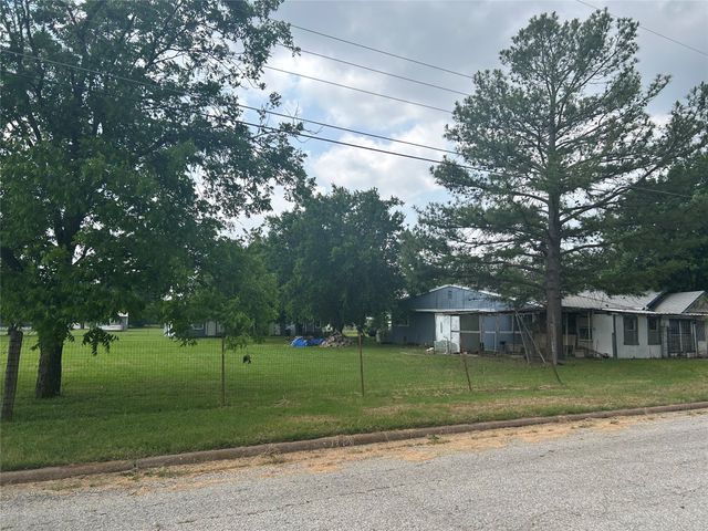 209 W Church, Olney, TX 76374