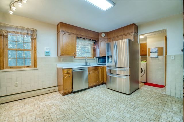 4308 EMMET Drive, Erie, PA 16511