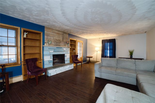 4308 EMMET Drive, Erie, PA 16511