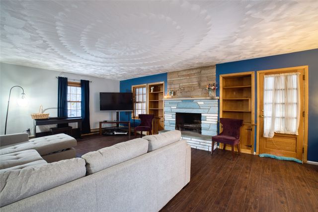 4308 EMMET Drive, Erie, PA 16511