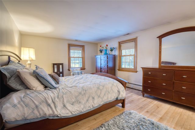 4308 EMMET Drive, Erie, PA 16511