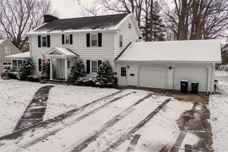 4308 EMMET Drive, Erie, PA 16511