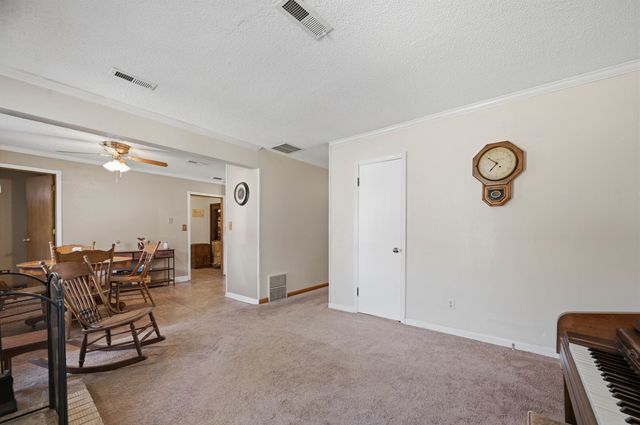 4840 N Sullivan, Wichita, KS 67204