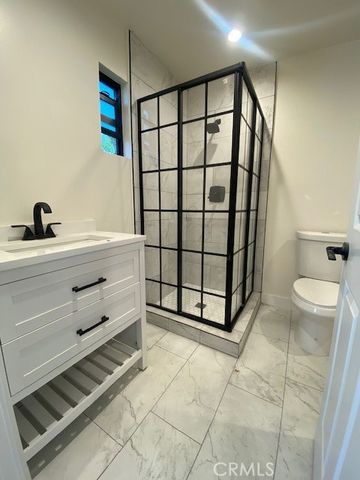 7713 Woodhall Ave, Canoga Park (los Angeles), CA 91304