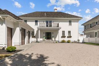 45 Carnegie Abbey Lane, Portsmouth, RI 02871