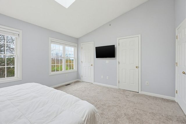 18 Azalea Ln 18, Grafton, MA 01519