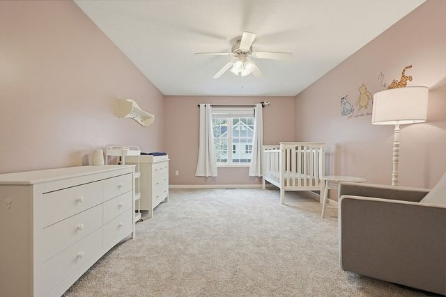 18 Azalea Ln 18, Grafton, MA 01519