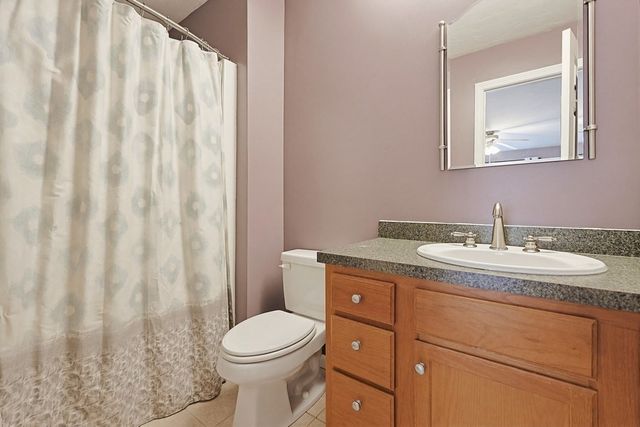18 Azalea Ln 18, Grafton, MA 01519