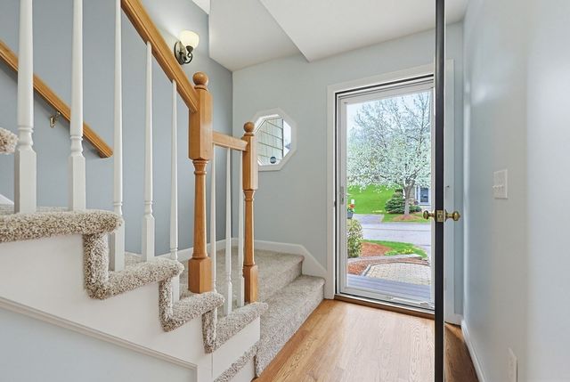 18 Azalea Ln 18, Grafton, MA 01519