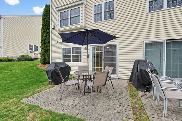 18 Azalea Ln 18, Grafton, MA 01519