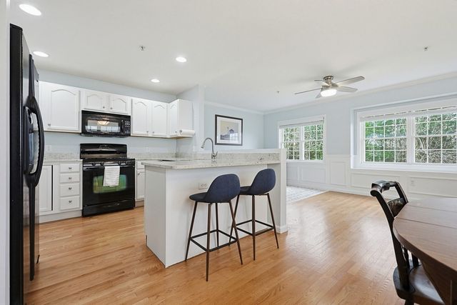 18 Azalea Ln 18, Grafton, MA 01519