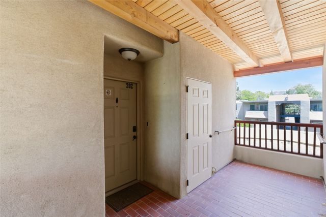 601 W San Mateo 202, Santa Fe, NM 87505