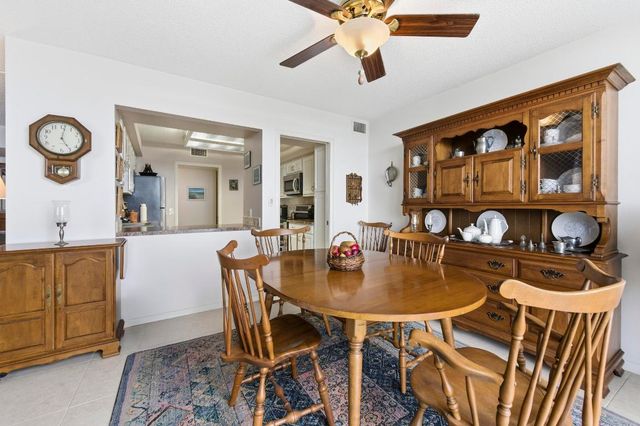 126 Lakeshore Drive 526, North Palm Beach, FL 33408