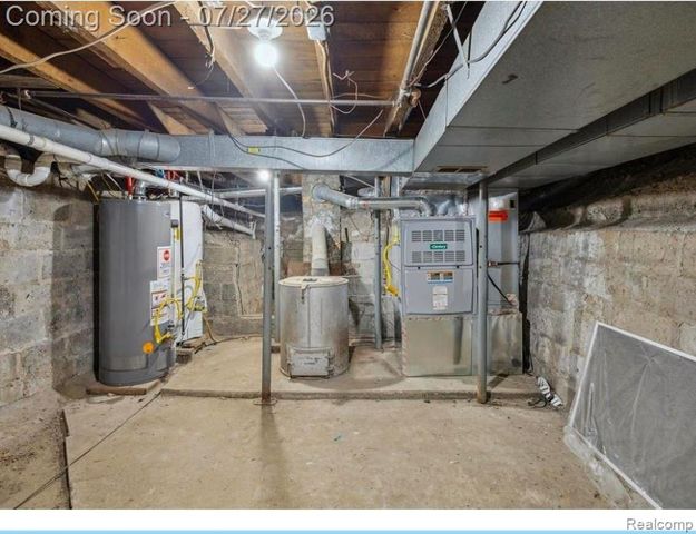614 N Saginaw Street, Owosso, MI 48867