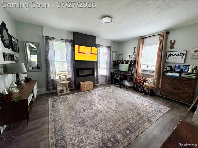 614 N Saginaw Street, Owosso, MI 48867