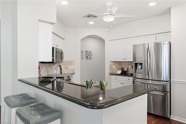 11110 Harbour Yacht CT 32A, Fort Myers, FL 33908