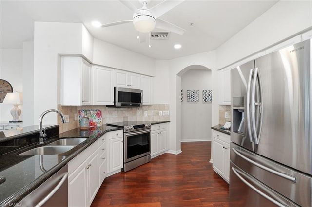 11110 Harbour Yacht CT 32A, Fort Myers, FL 33908