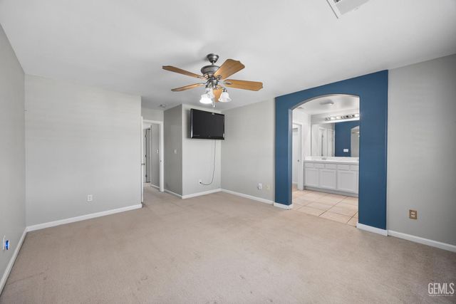 12200 Verdelho Avenue, Bakersfield, CA 93312