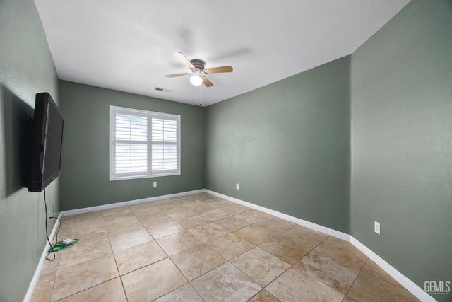 12200 Verdelho Avenue, Bakersfield, CA 93312