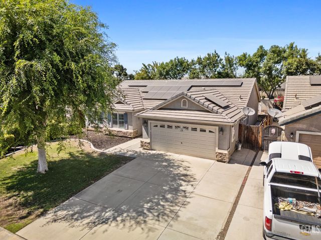 12200 Verdelho Avenue, Bakersfield, CA 93312