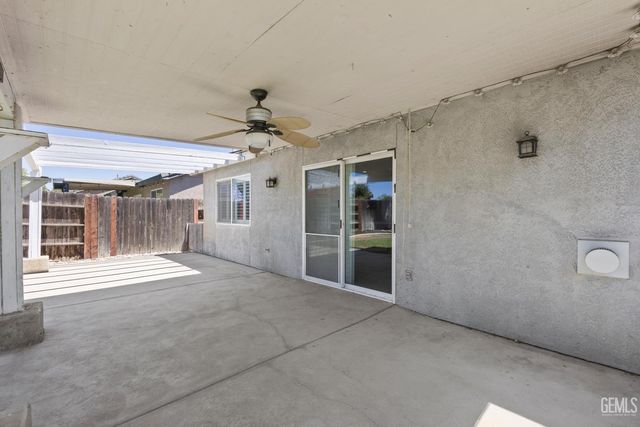 12200 Verdelho Avenue, Bakersfield, CA 93312