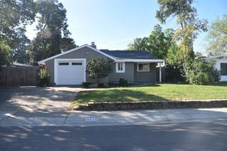 8948 Rosewood Dr, Sacramento, CA 95826