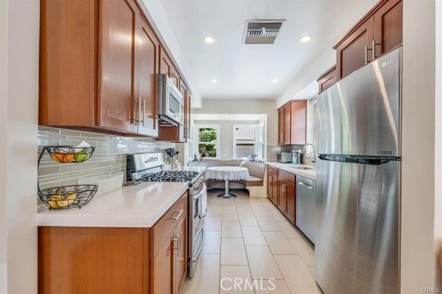 5646 Vesper Avenue, Sherman Oaks, CA 91411