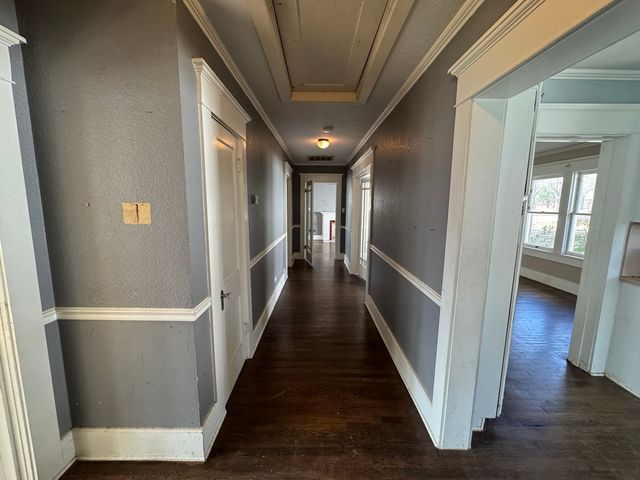 805 Prairie Avenue, Cleburne, TX 76033