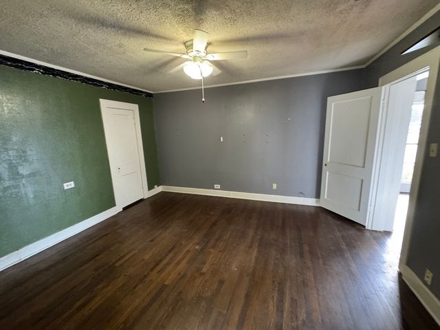 805 Prairie Avenue, Cleburne, TX 76033