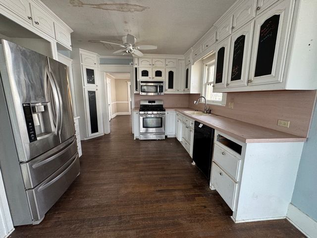 805 Prairie Avenue, Cleburne, TX 76033