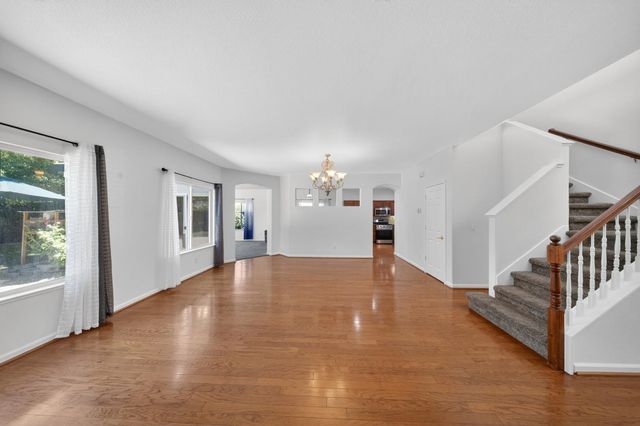210 Battlecreek Cir, Sacramento, CA 95835