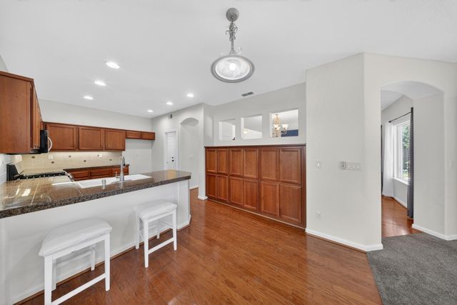210 Battlecreek Cir, Sacramento, CA 95835