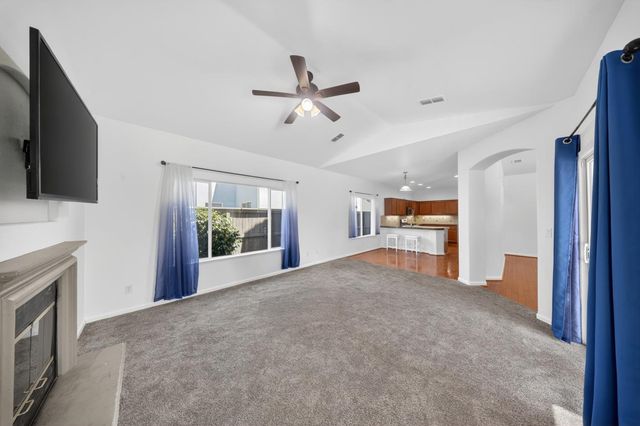 210 Battlecreek Cir, Sacramento, CA 95835