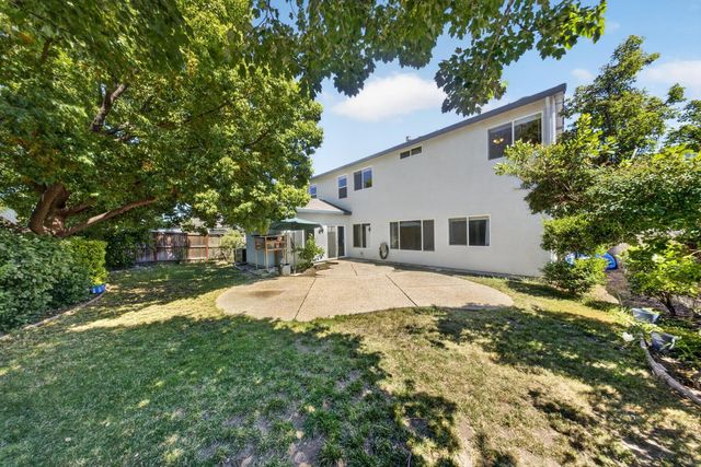210 Battlecreek Cir, Sacramento, CA 95835