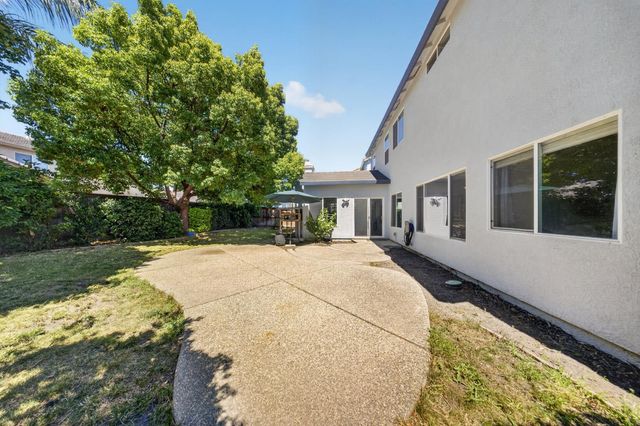 210 Battlecreek Cir, Sacramento, CA 95835