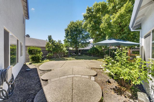 210 Battlecreek Cir, Sacramento, CA 95835