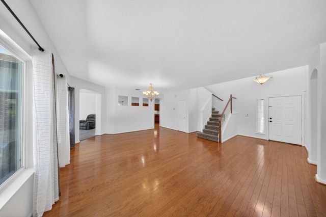 210 Battlecreek Cir, Sacramento, CA 95835
